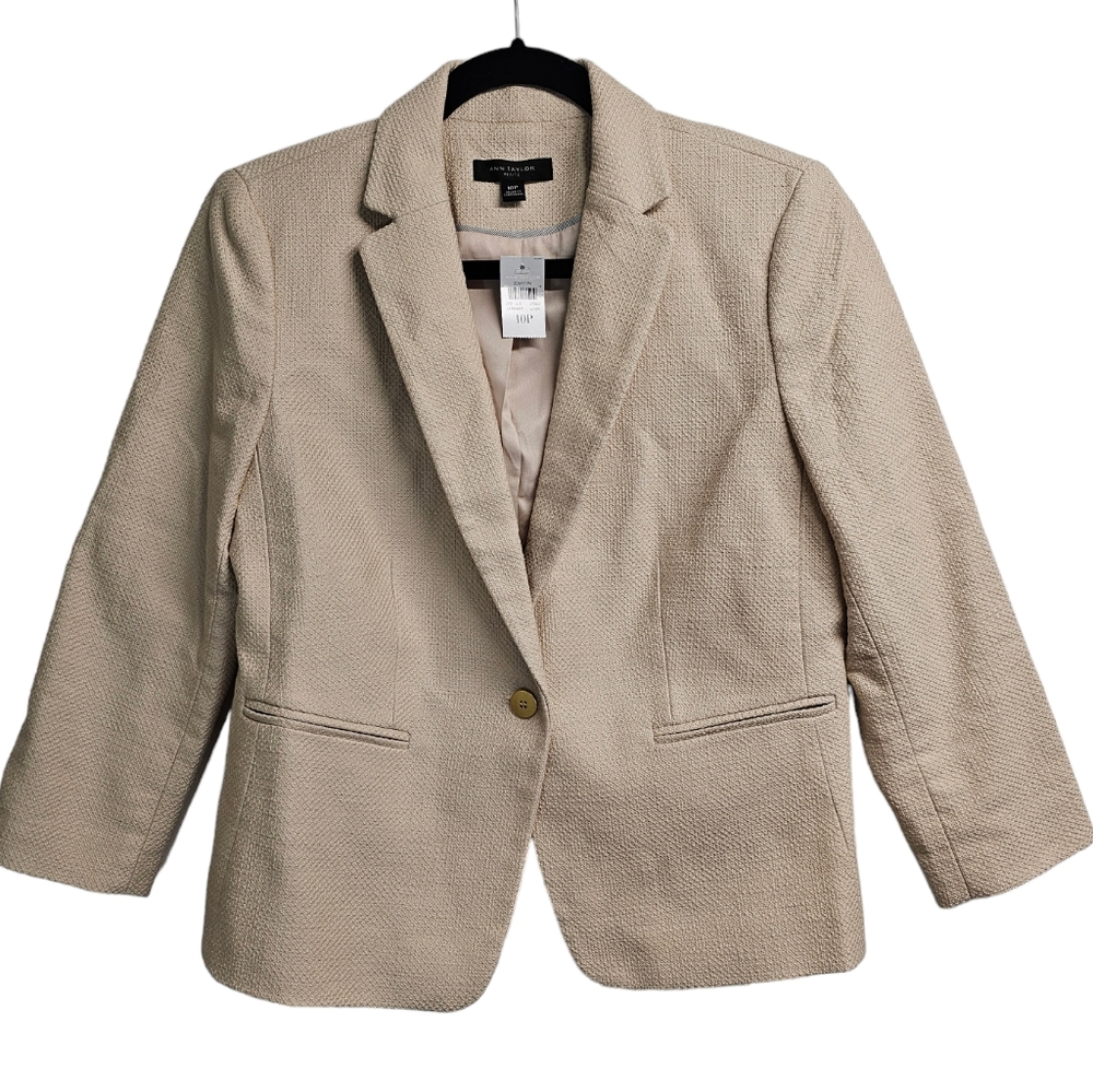 Ann Taylor Linen Pant Suit Womens Size 10P Ivory Khaki Blazer with Gold buttons